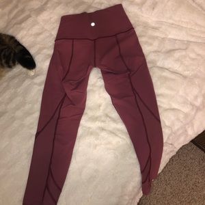 Lulu lemon scallop bottom legging in pink size 6.
